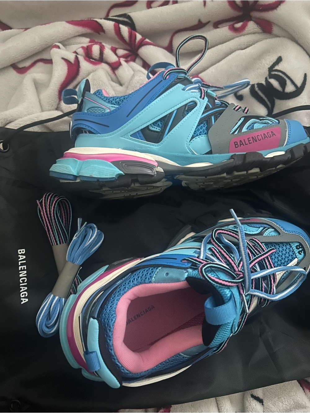Balenciaga Women’s Blue, Pink & Gray sneaker - Picture 2 of 4
